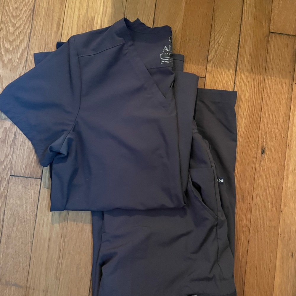 Women’s Adar Addition Go-Basic Scrub Set